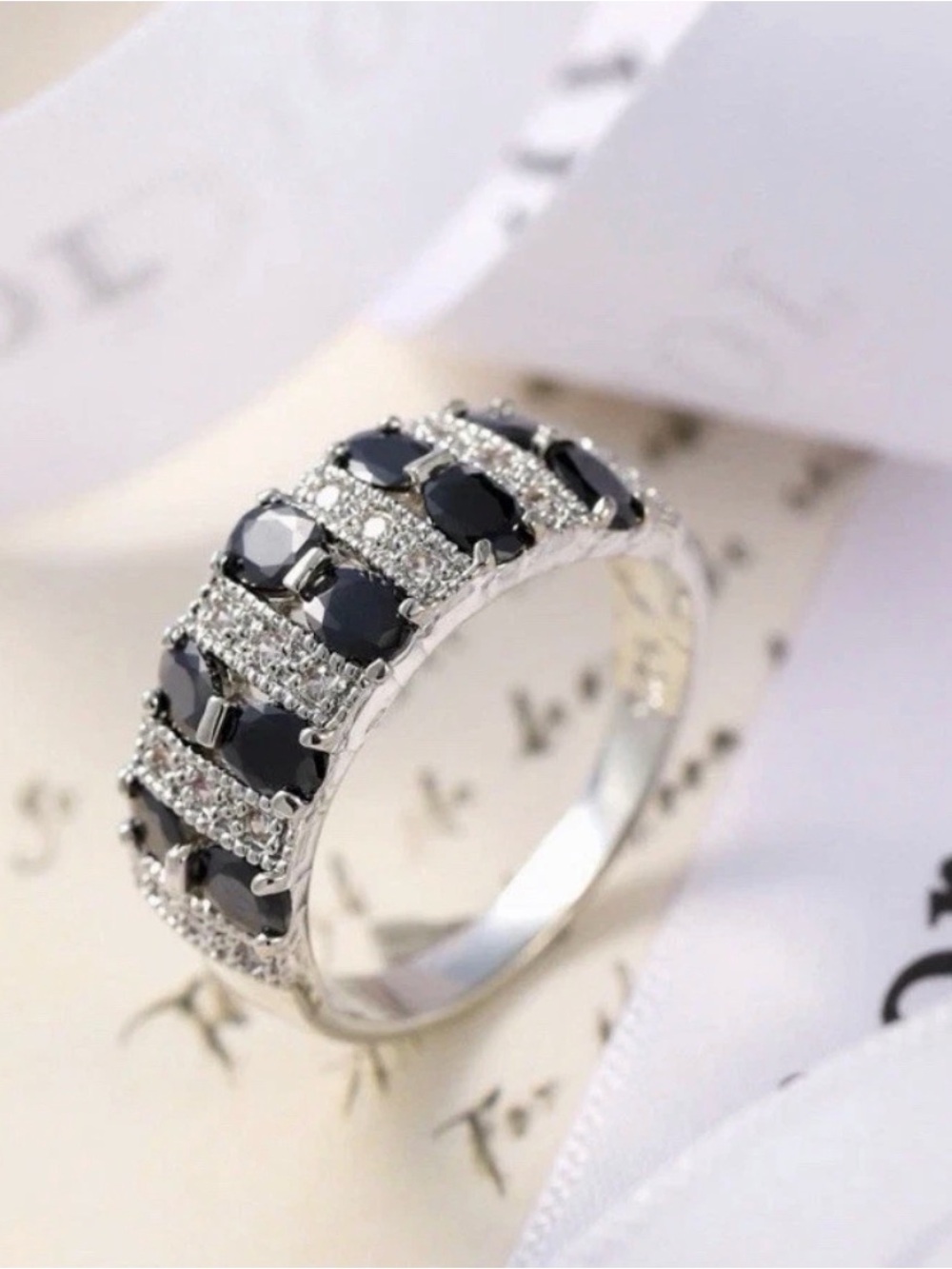 19.50K White & Black Onyx Fire Topaz Silver Ring Size 6 US Seller - Picture 4 of 5